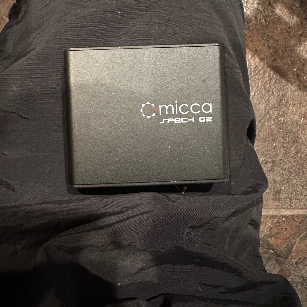 Micca spec G2 portable media player